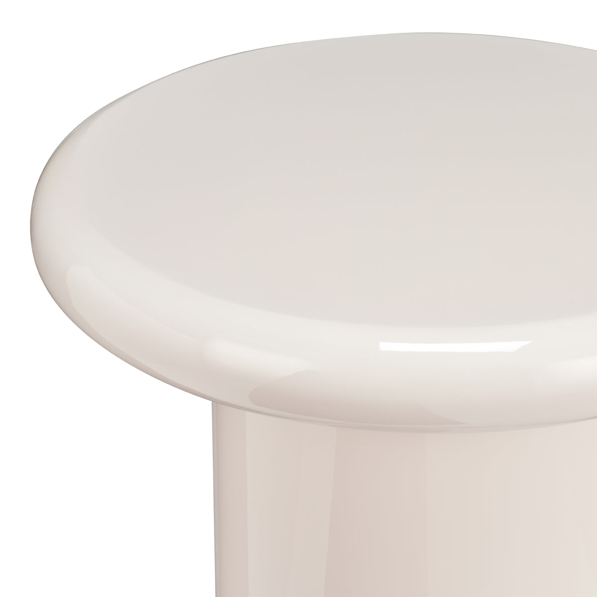 Champi round side table in Opal (cream) high-gloss finish, detail view on white background